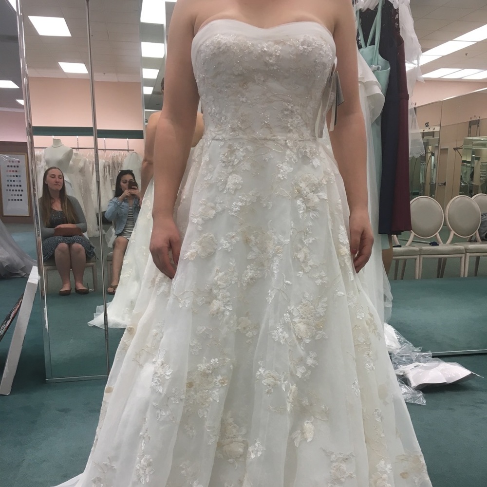 Oleg Cassini Wedding Dress